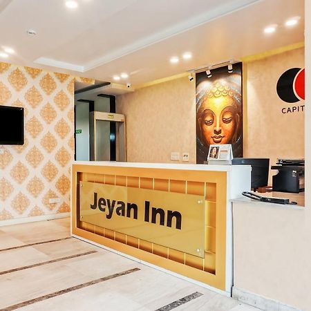 Capital O Hotel Jeyan Inn Near Gurudwara Shri Bangla Sahib Delhi  Esterno foto