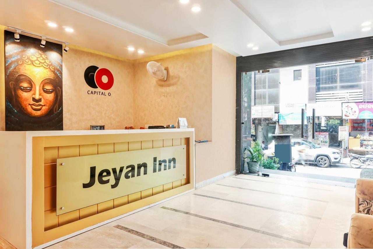 Capital O Hotel Jeyan Inn Near Gurudwara Shri Bangla Sahib Delhi  Esterno foto